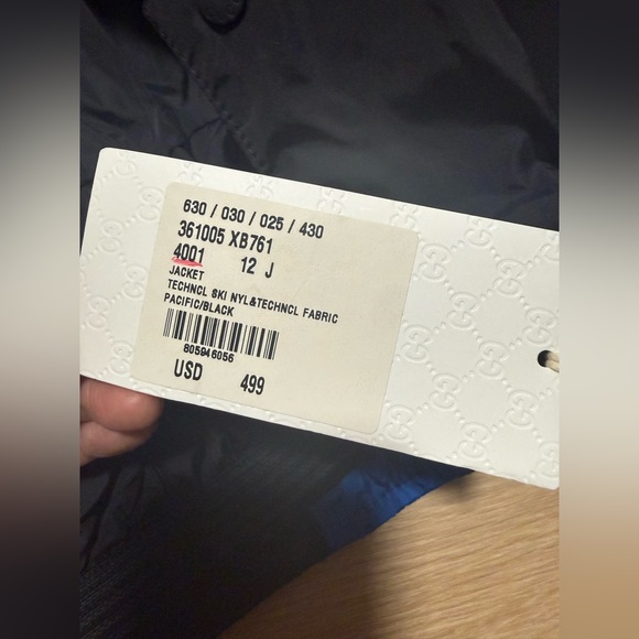 Luxury Gucci Youth Down Blue Hooded Jacket with Black Accents (Waterproof) - Picture 9 of 16